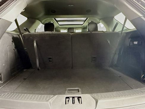 Used 2022 Ford Explorer XLT w/ Equipment Group 202A image 25