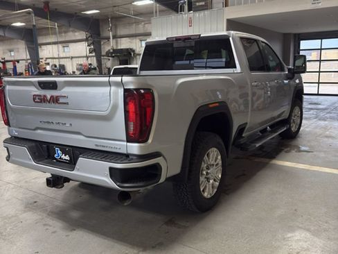 Used 2023 GMC Sierra 2500 Denali AWD/4WD image 4
