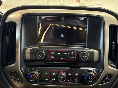Used 2016 GMC Sierra 2500 Denali w/ Duramax Plus Package AWD/4WD image 18