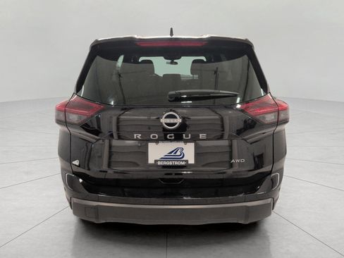 Used 2025 Nissan Rogue SV AWD/4WD image 24