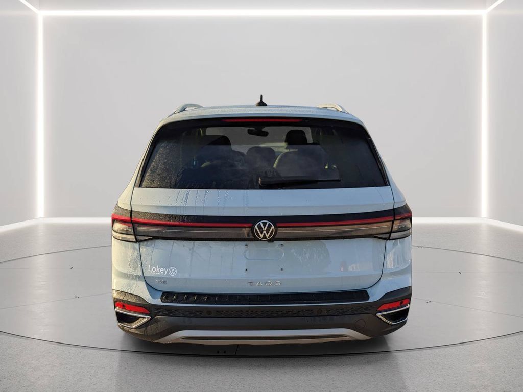 New 2026 Volkswagen Taos SE FWD image 7