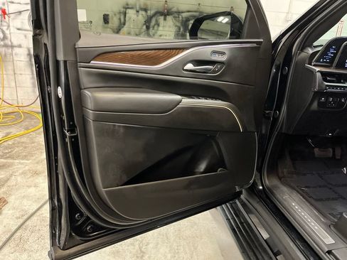 Used 2023 Cadillac Escalade Sport Platinum AWD/4WD image 12