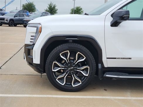 New 2025 GMC Sierra EV Denali image 8