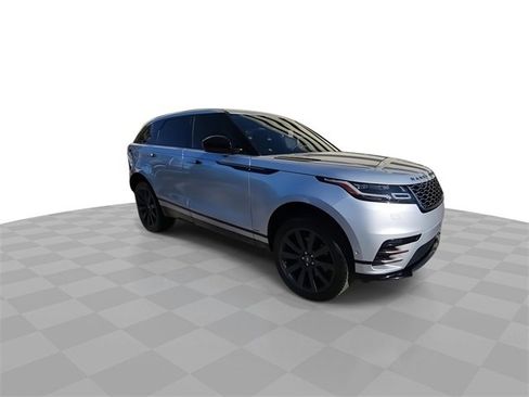 Used 2018 Land Rover Range Rover Velar R-Dynamic SE image 2