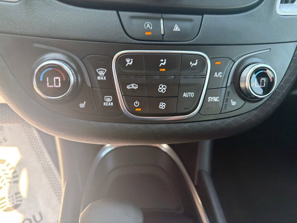 Used 2023 Chevrolet Malibu LT FWD image 20