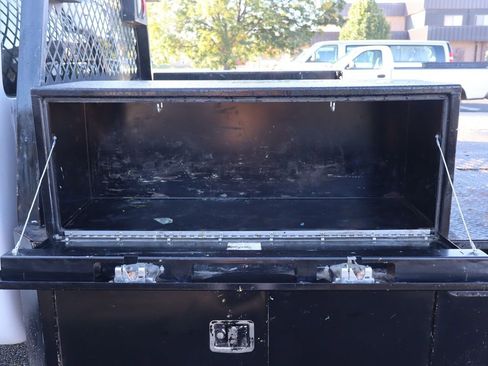 Used 2012 Ford F550 XL w/ Payload Upgrade Pkg image 15