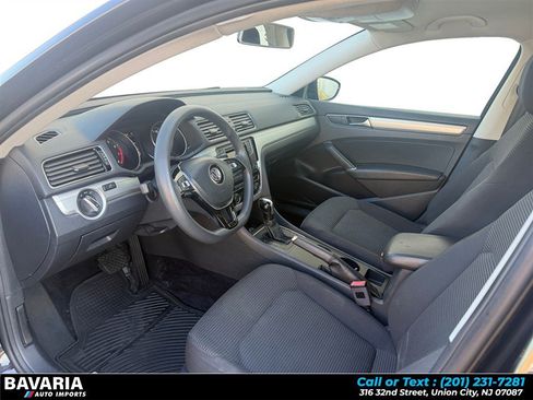 Used 2018 Volkswagen Passat 2.0T S FWD image 10