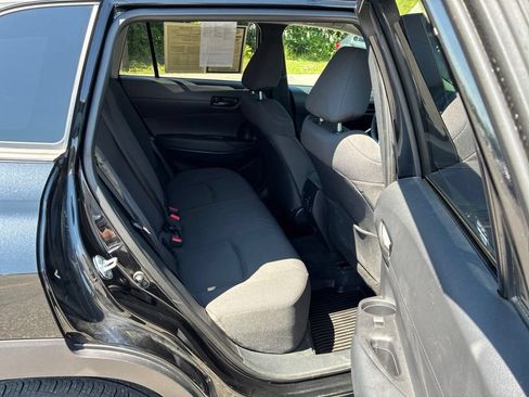 Used 2024 Toyota Corolla Cross LE w/ Moonroof Package AWD/4WD image 38