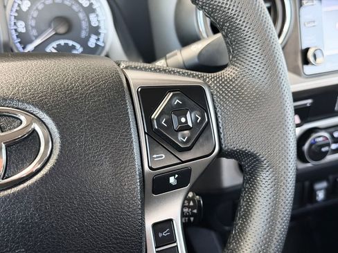 Used 2022 Toyota Tacoma SR5 w/ Technology Package image 14