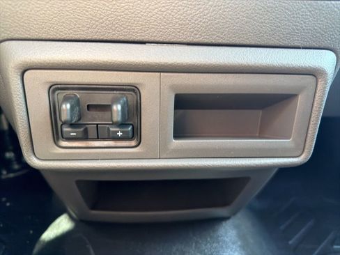 New 2026 Ford Transit 350 148 Medium Roof Wagon AWD image 28