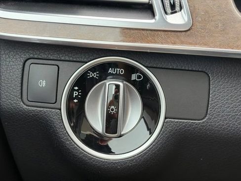 Used 2016 Mercedes-Benz E 350 Sedan image 31