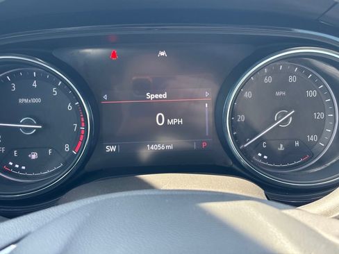 Used 2022 Buick Encore GX Essence FWD image 35