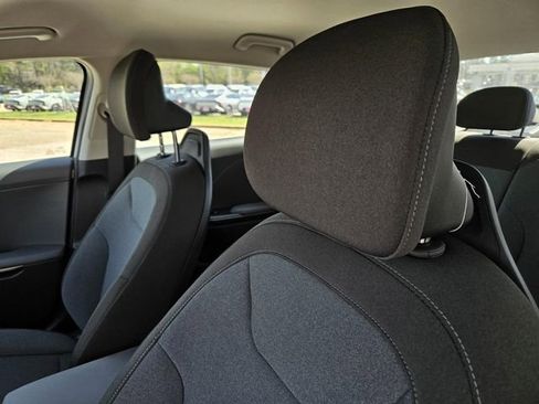 New 2026 Kia K4 LXS image 17