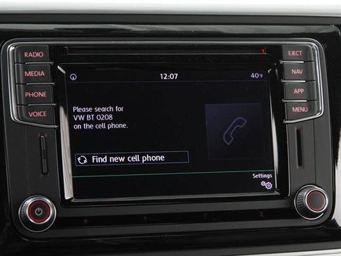 Used 2019 Volkswagen Beetle 2.0T SE image 11