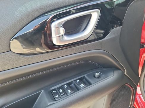 New 2026 Jeep Compass Latitude AWD/4WD image 10