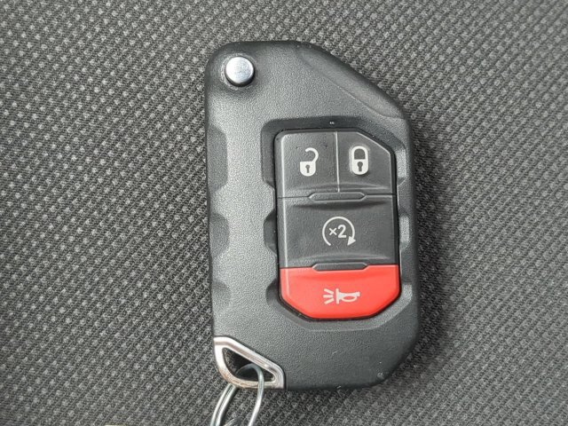 Used 2023 Jeep Wrangler Unlimited Sahara w/ Cold Weather Group AWD/4WD image 35