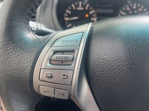 Used 2015 Nissan Altima 2.5 SV FWD image 12