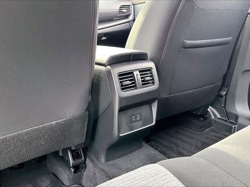 Certified 2023 Nissan Rogue SV image 34