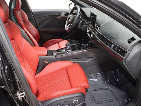 Used 2023 Audi S4 Prestige image 32