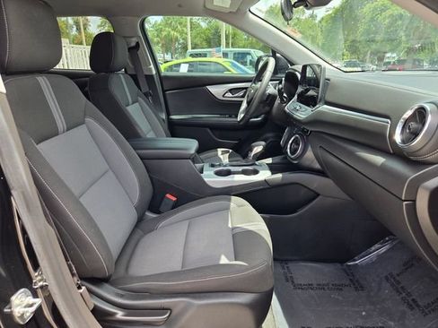 Used 2024 Chevrolet Blazer LT w/ Midnight/Sport Edition FWD image 18