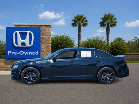 Used 2021 Chrysler 300 S w/ S Model Appearance Package RWD image 3