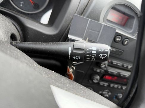 Used 2007 Pontiac Grand Prix Base w/ Sun And Sound Package image 37