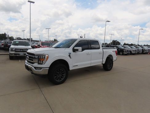 Used 2021 Ford F150 Lariat w/ Equipment Group 501A Mid AWD/4WD image 2