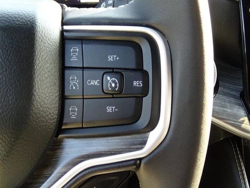 Used 2024 Jeep Wagoneer L Series II w/ Flexible Seating Group image 23