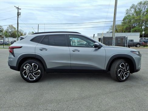 New 2026 Chevrolet Trax RS w/ Driver Confidence Package image 3