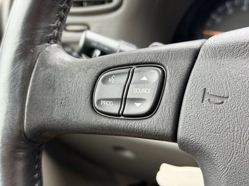 Used 2004 Chevrolet TrailBlazer LT w/ LT Preferred Equipment Group image 9