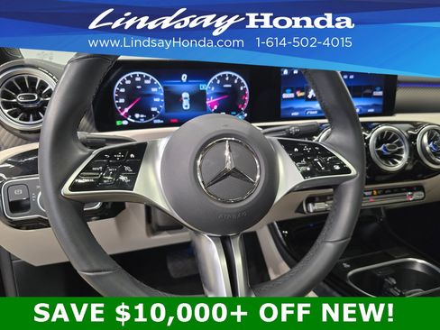Used 2025 Mercedes-Benz CLA 250 4MATIC image 13