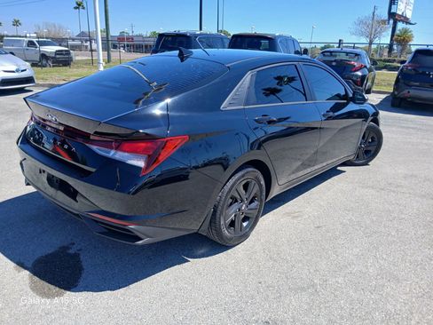 Used 2022 Hyundai Elantra SEL image 5
