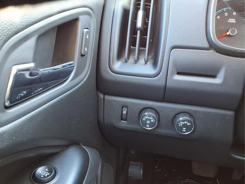 Used 2020 Chevrolet Colorado LT w/ LT Convenience Package image 11