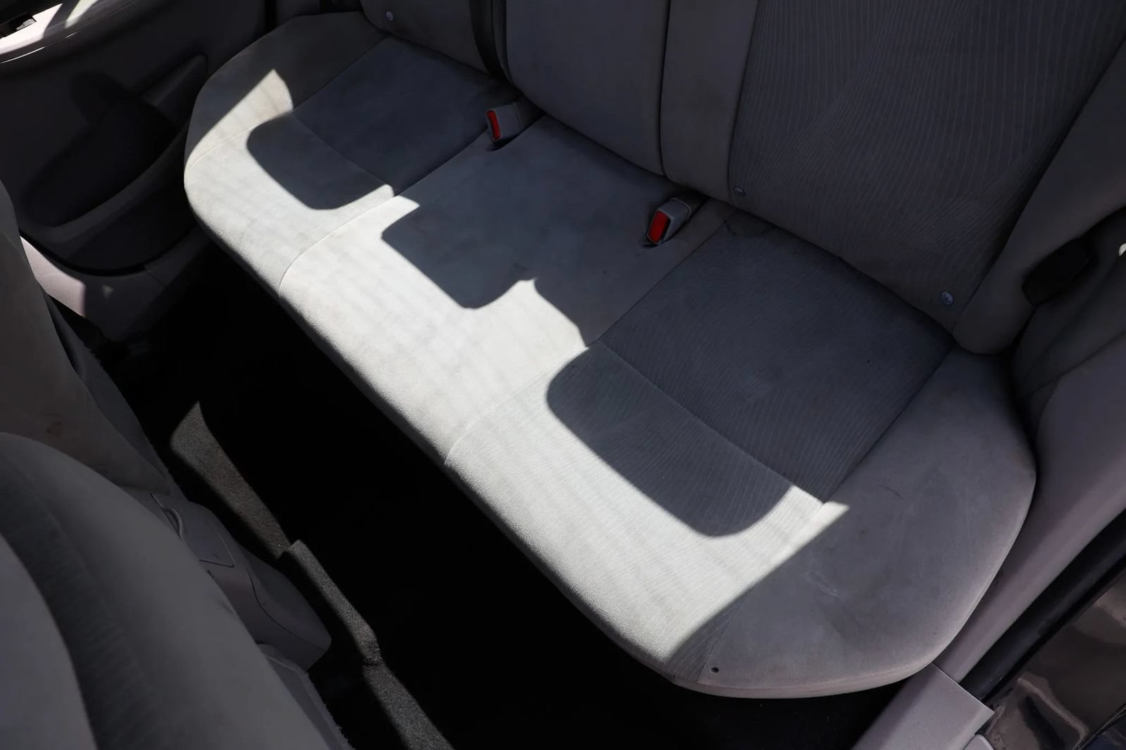 Used 2012 Toyota Corolla LE FWD image 18