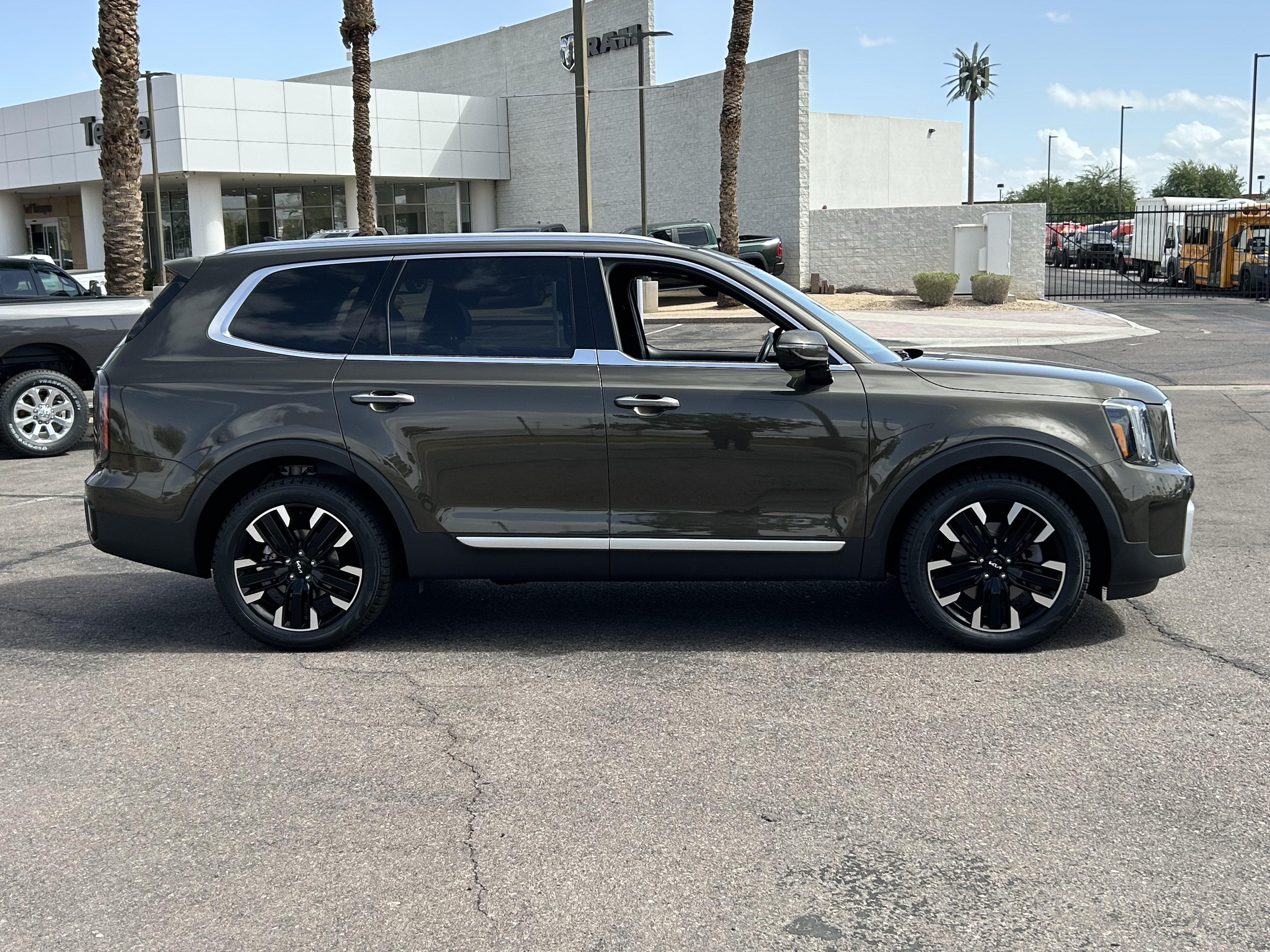 Certified 2024 Kia Telluride SX AWD/4WD image 6