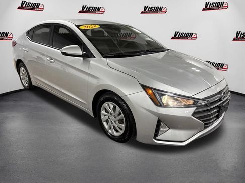 Used 2020 Hyundai Elantra SE FWD image 3