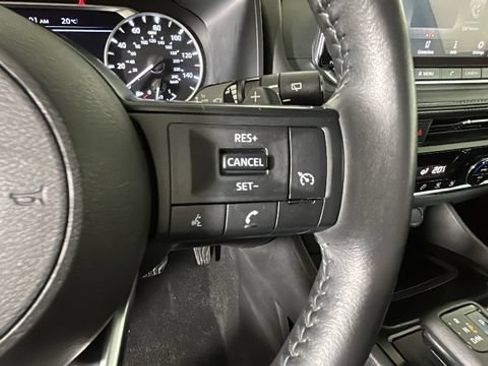Used 2022 Nissan Rogue S FWD image 17