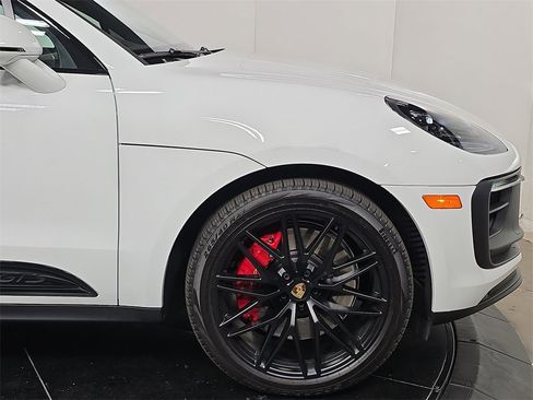 Used 2025 Porsche Macan GTS image 11