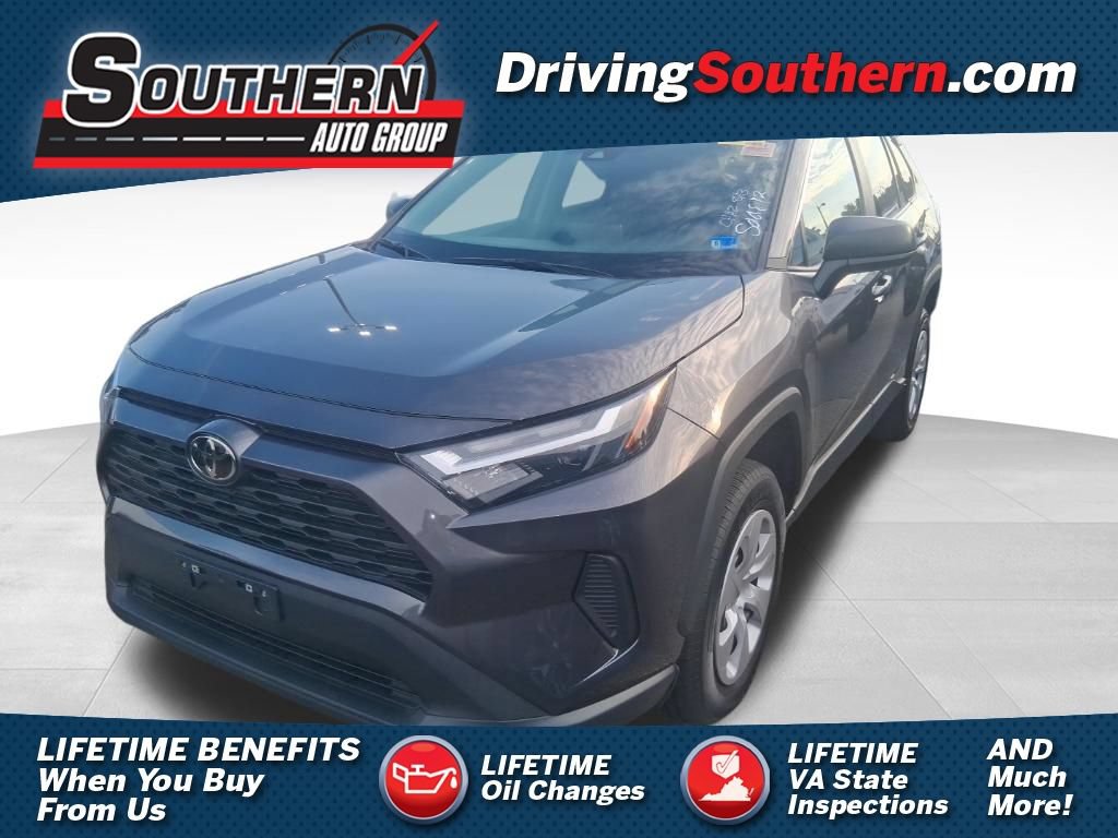 Used 2024 Toyota RAV4 LE AWD/4WD image 1