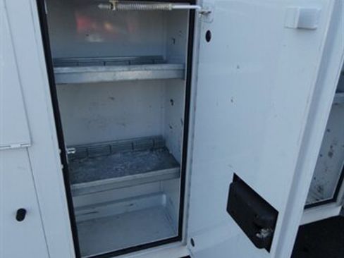 Used 2017 Chevrolet Express 3500 image 6