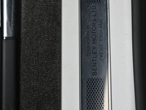 Used 2020 Bentley Continental GT image 10
