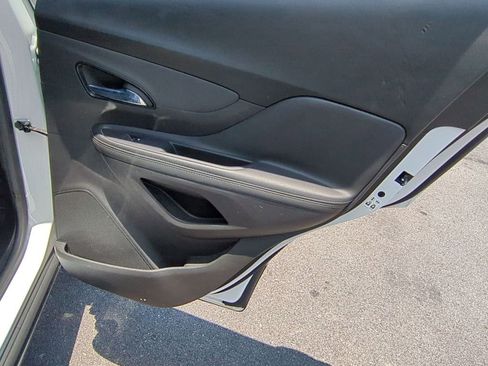 Used 2021 Buick Encore Preferred w/ Safety Package image 31