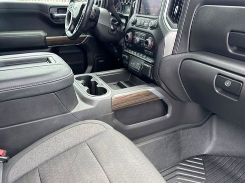 Used 2021 Chevrolet Silverado 1500 LT Trail Boss w/ Convenience Package II AWD/4WD image 17