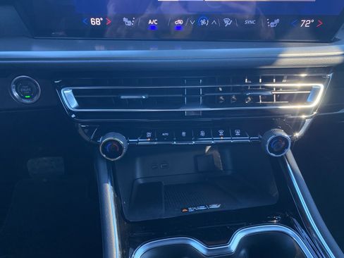 New 2026 Chevrolet Traverse LT w/ Midnight/Sport Edition image 30