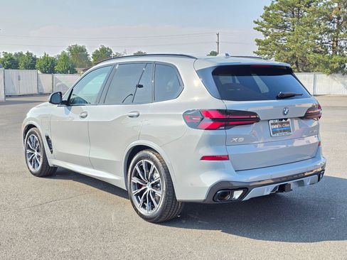 New 2026 BMW X5 xDrive50e w/ Executive Package AWD/4WD image 4