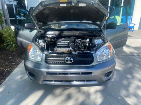 Used 2005 Toyota RAV4 2WD image 18