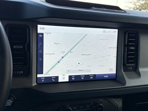 Used 2024 Ford Bronco Outer Banks image 16