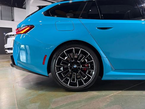 Used 2026 BMW M5 Touring image 9