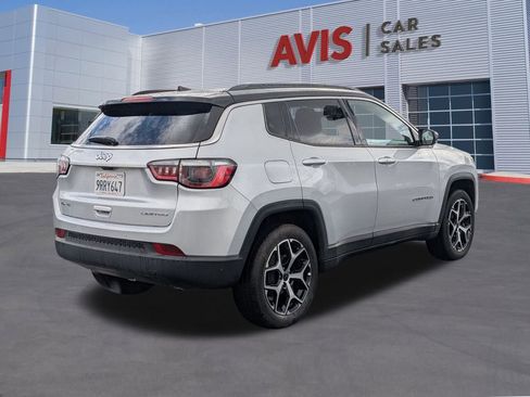 Used 2025 Jeep Compass Limited AWD/4WD image 6