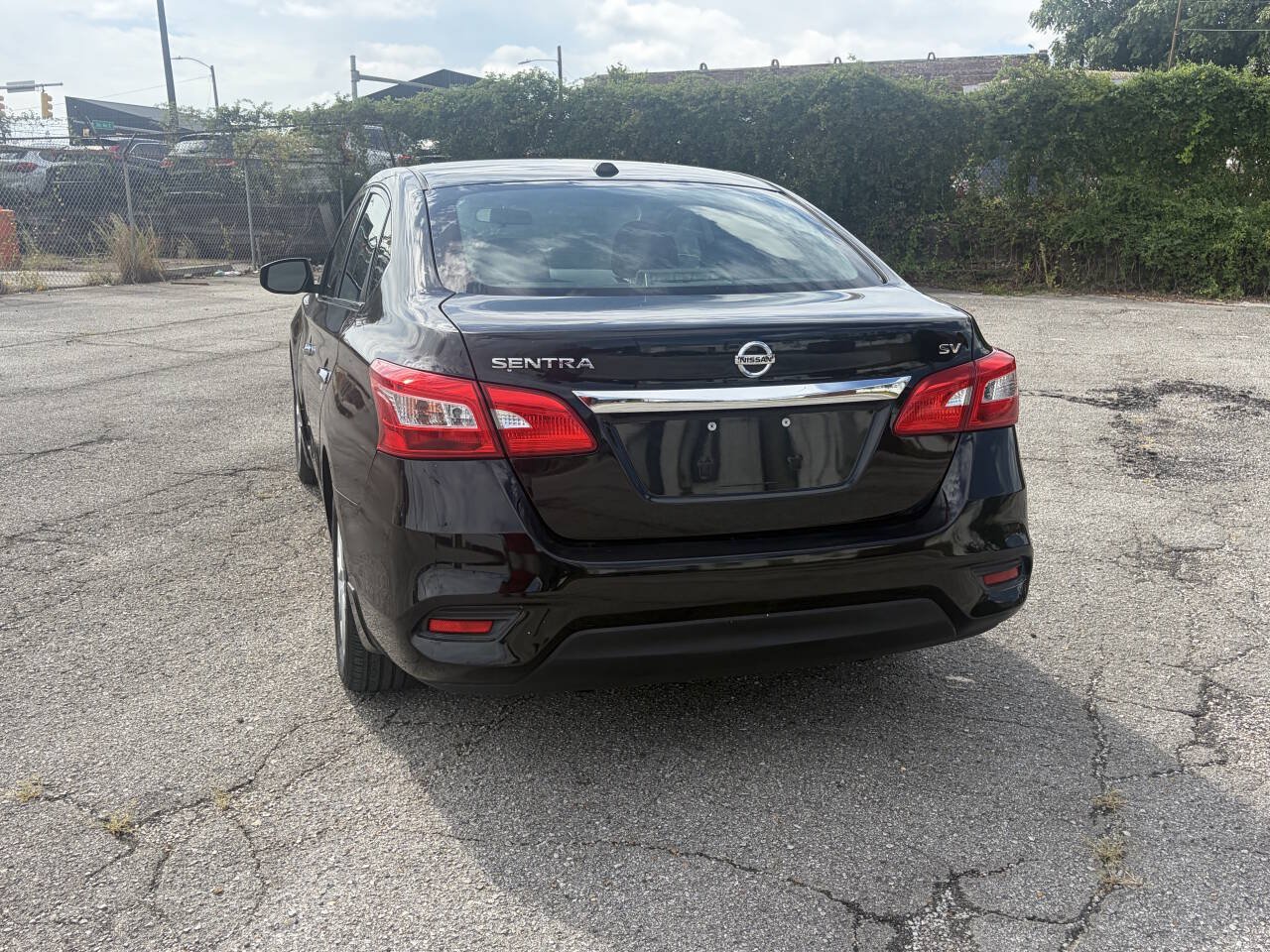 Used 2019 Nissan Sentra SV FWD image 6